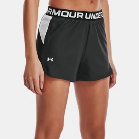 NWT. UNDER ARMOUR Women’s Play Up Side Stripe Shorts - Picture 1 of 5